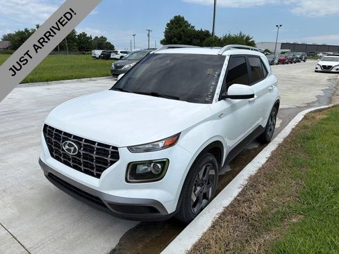 Used 2022 Hyundai Venue SEL w/ Cargo Package FWD image 1