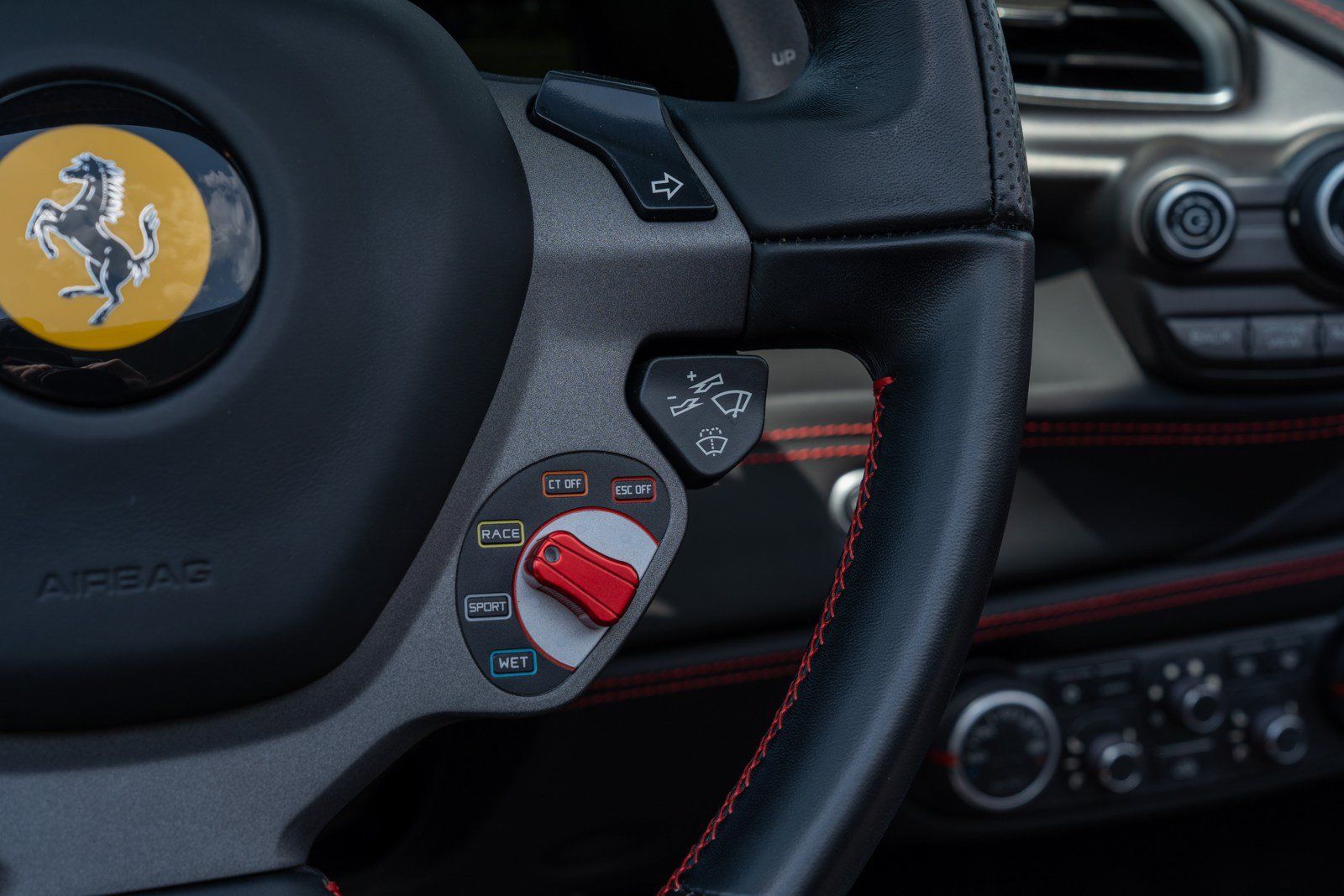 Used 2018 Ferrari 488 Spider RWD image 39