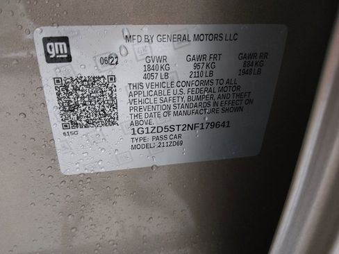 Used 2022 Chevrolet Malibu LT FWD image 33