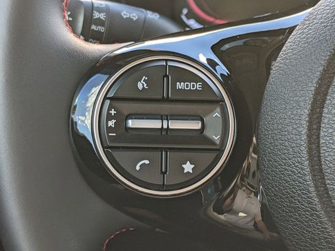 Certified 2025 Kia Soul GT-Line image 35