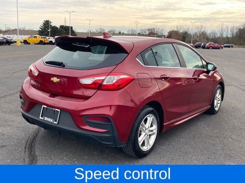 Used 2018 Chevrolet Cruze LT w/ Convenience Package image 4