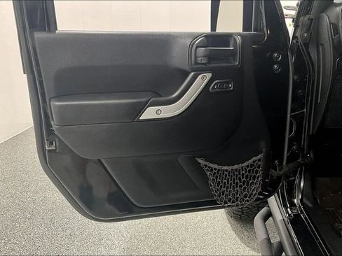 Used 2016 Jeep Wrangler Unlimited Rubicon w/ Dual Top Group image 20