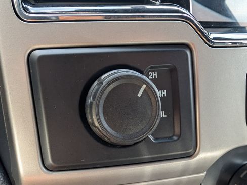 Used 2022 Ford F250 Lariat w/ Lariat Value Package image 32