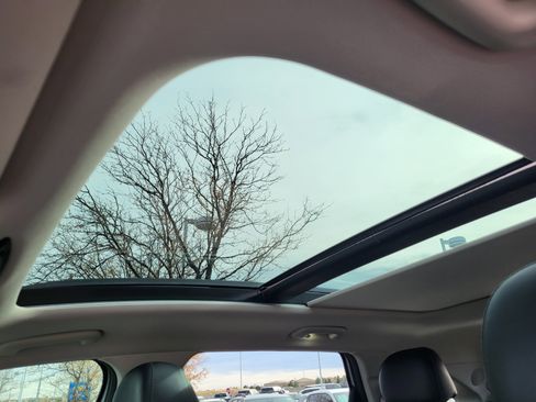 Used 2022 Kia Sorento SX Prestige image 32