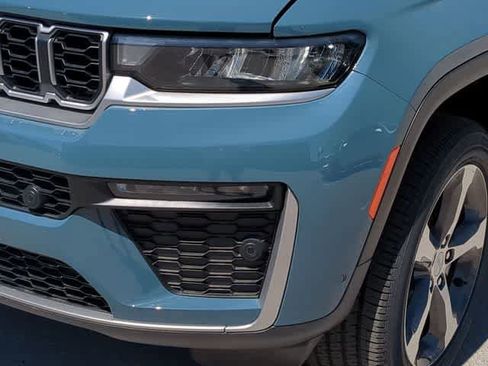 New 2026 Jeep Grand Cherokee L Limited AWD/4WD image 11