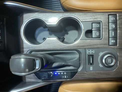 Used 2020 Toyota Highlander Platinum image 17