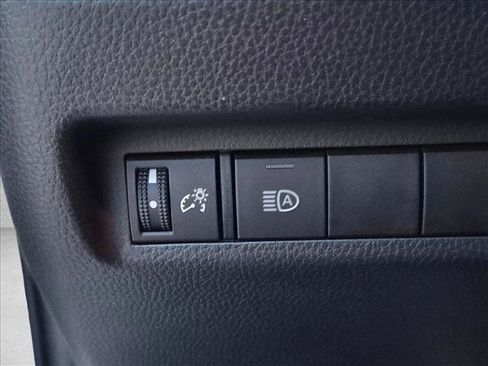 Used 2021 Toyota RAV4 XLE Premium FWD image 11