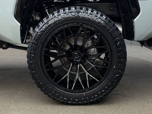 Used 2024 Toyota Tundra Platinum image 11