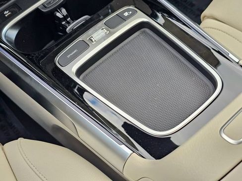 New 2026 Mercedes-Benz GLB 250 4MATIC image 33