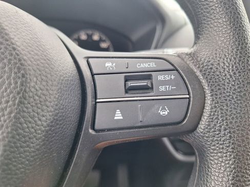 Used 2025 Honda HR-V LX image 12