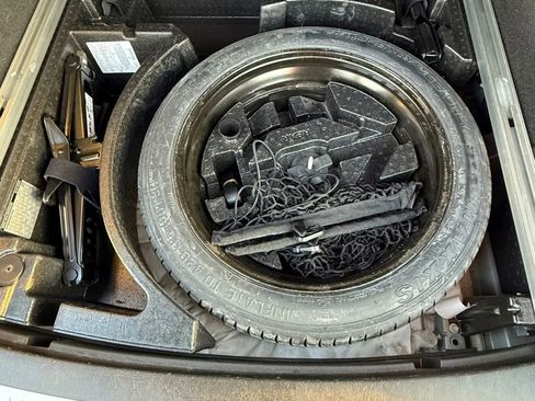 Used 2017 Cadillac XT5 Luxury w/ Driver Awareness Package image 23