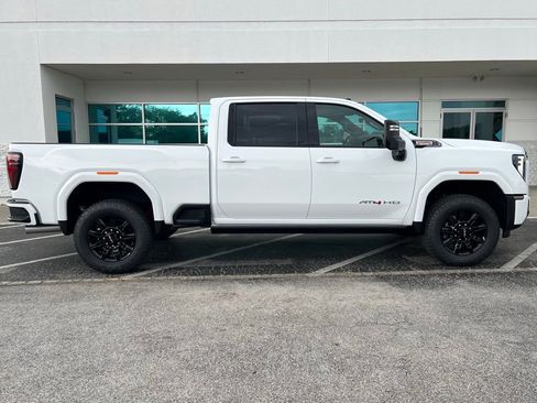 New 2026 GMC Sierra 2500 AT4 w/ AT4 Premium Plus Package AWD/4WD image 3