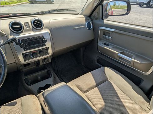 Used 2006 Mitsubishi Raider DuroCross AWD/4WD image 9