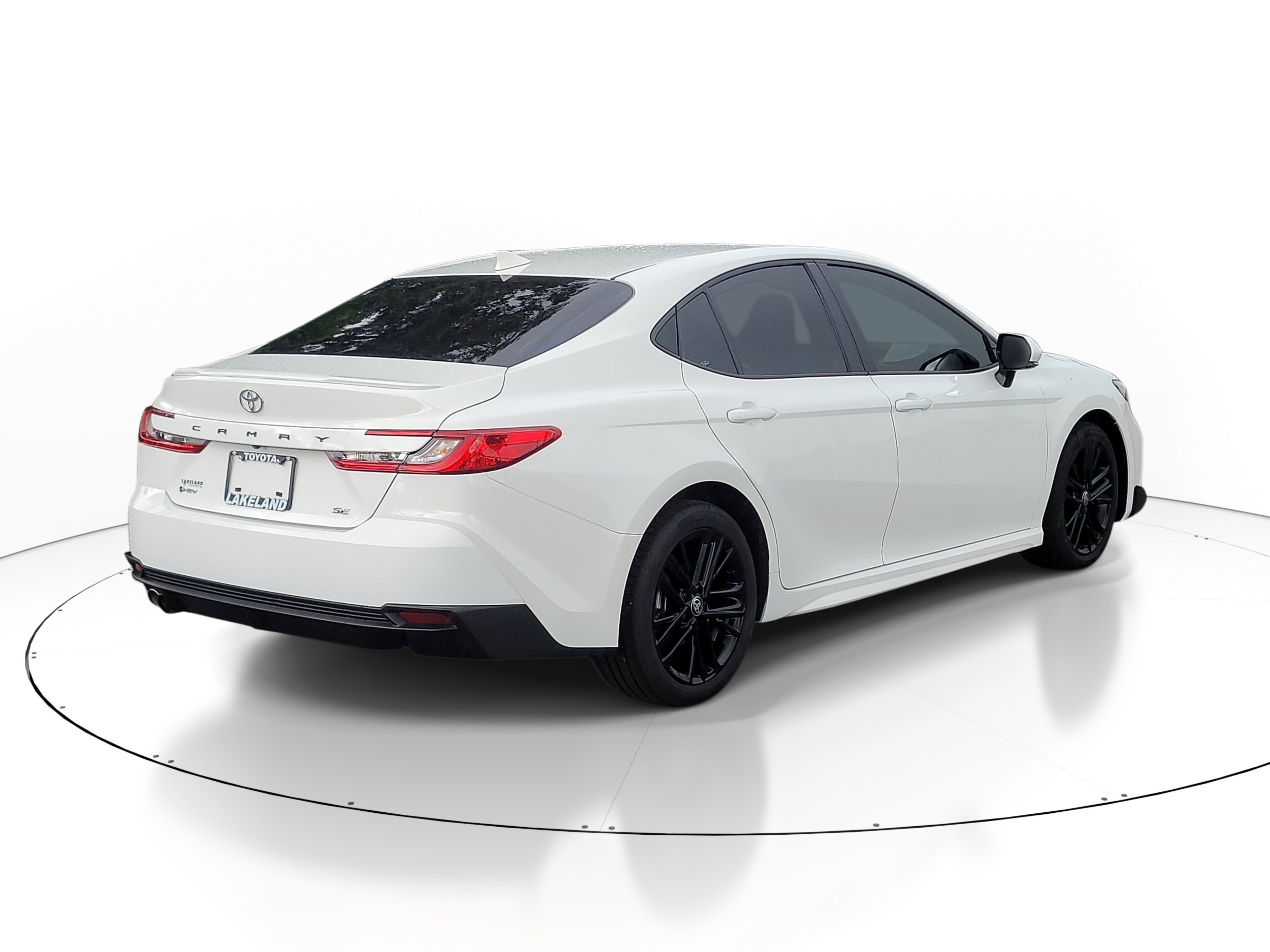 Used 2025 Toyota Camry SE FWD image 7