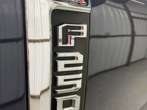 Used 2019 Ford F250 XL w/ STX Appearance Package image 8
