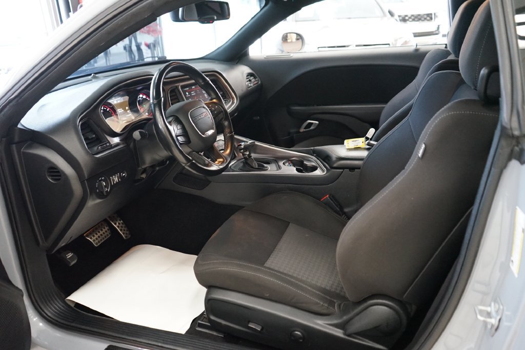 Used 2022 Dodge Challenger R/T Scat Pack RWD image 32