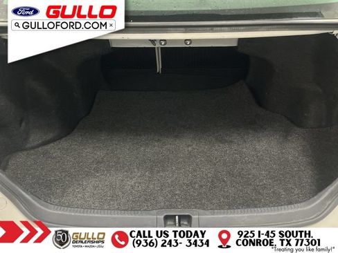 Used 2017 Toyota Camry XLE w/ Moonroof Package FWD image 11