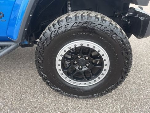 Used 2022 Jeep Gladiator Sport image 14