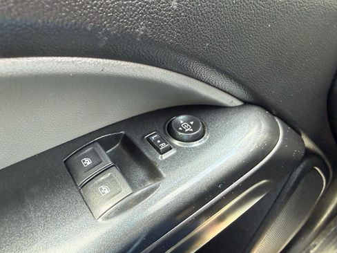 Used 2021 Chevrolet Colorado W/T RWD image 25