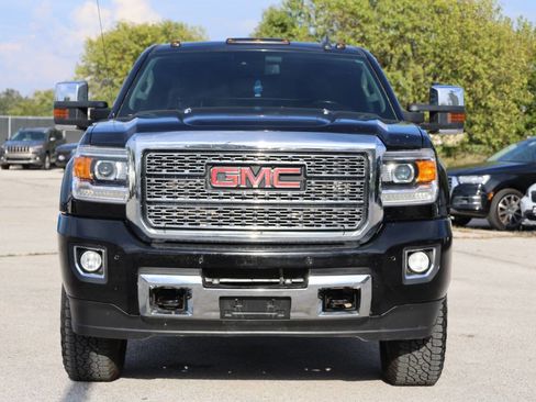 Used 2015 GMC Sierra 2500 Denali w/ Duramax Plus Package image 2