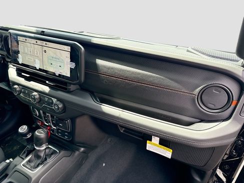 New 2026 Jeep Gladiator Mojave AWD/4WD image 31