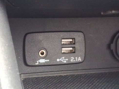 Used 2023 Subaru Crosstrek 2.0i Premium image 21