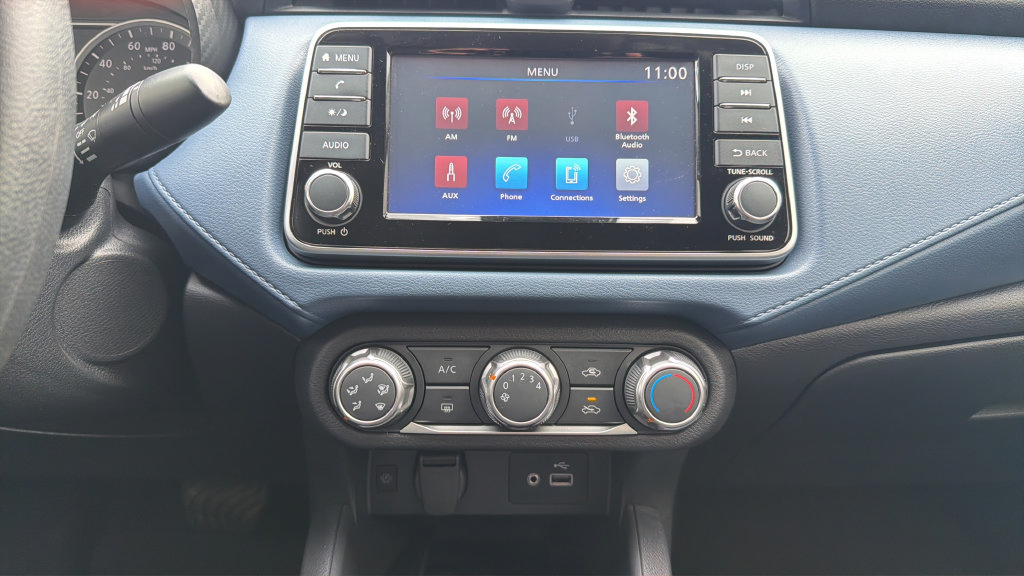 Used 2025 Nissan Versa SV w/ Trunk Package FWD image 14