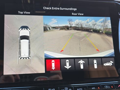 Used 2023 Jeep Grand Wagoneer L Series III w/ Rear Seat Video Group 1 image 24