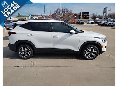 Used 2021 Kia Seltos EX image 7