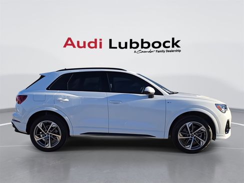 New 2025 Audi Q3 2.0T Premium image 9