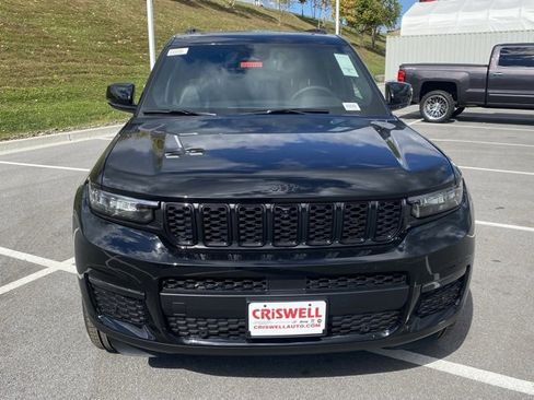 New 2025 Jeep Grand Cherokee L Limited image 10