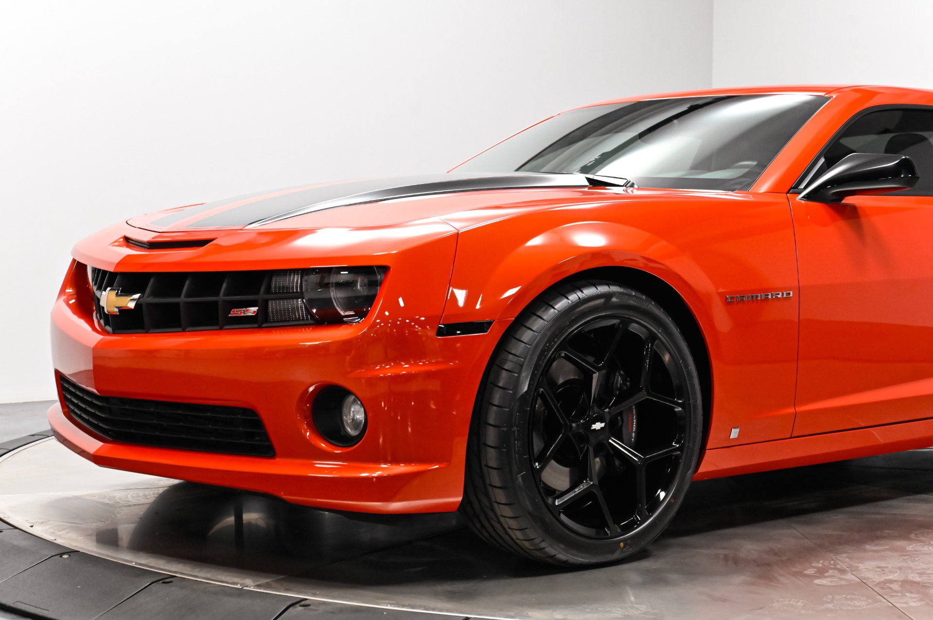 Used 2010 Chevrolet Camaro SS w/ RS Package RWD image 4
