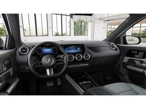 New 2026 Mercedes-Benz GLA 250 4MATIC image 3