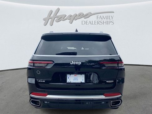 Used 2025 Jeep Grand Cherokee L Summit AWD/4WD image 4