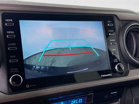 Used 2022 Toyota Tacoma SR5 w/ Technology Package image 10