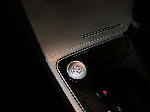 Used 2019 Volkswagen Passat 2.0T Wolfsburg w/ Wheels & Sunroof Package image 28