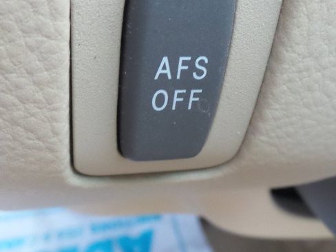 Used 2004 Lexus LS 430 image 33