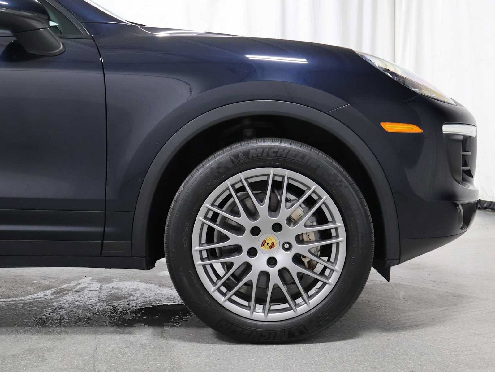 Used 2018 Porsche Cayenne S AWD/4WD image 11