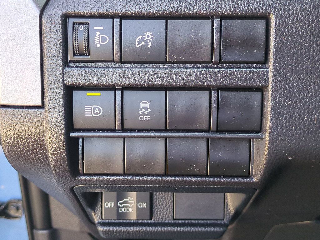 Certified 2026 Toyota Tacoma SR5 AWD/4WD image 16