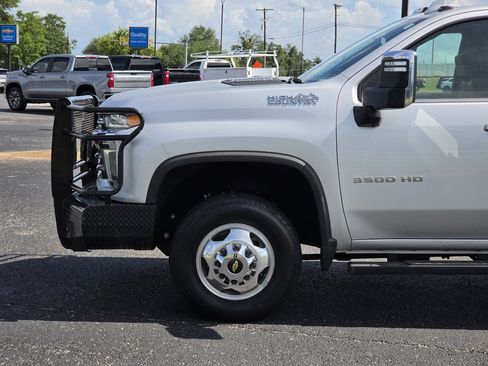 Used 2022 Chevrolet Silverado 3500 High Country AWD/4WD image 11