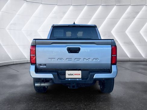 Used 2024 Toyota Tacoma TRD Off-Road image 5