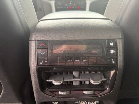 Used 2021 Jeep Grand Cherokee L Limited AWD/4WD image 28