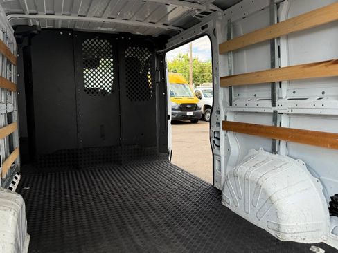 Used 2025 RAM ProMaster 2500 w/ U-Haul Equipment Group FWD image 11