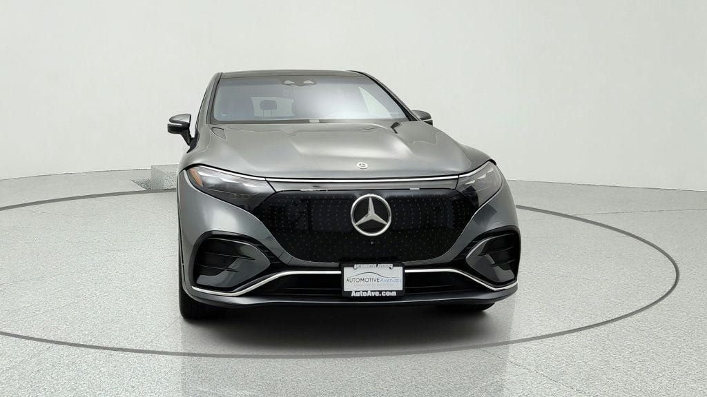 Used 2023 Mercedes-Benz EQS 580 4MATIC SUV image 2