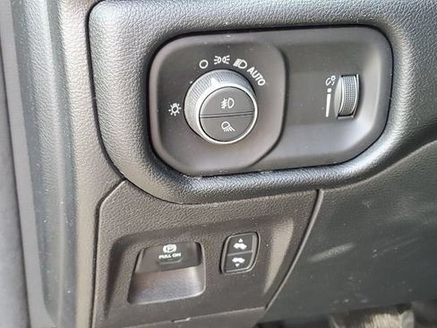 Used 2021 RAM 1500 Big Horn AWD/4WD image 9