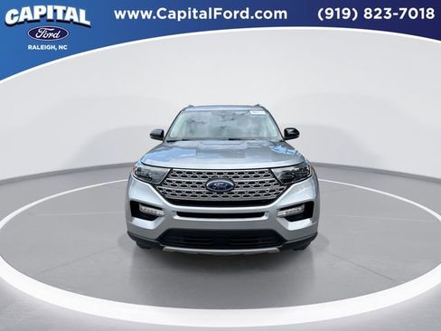 Certified 2022 Ford Explorer Limited w/ Hybrid Equipment Group 310A image 3