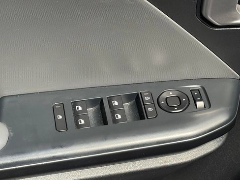 Used 2025 Kia K4 FWD image 5
