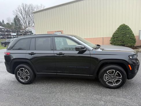 Used 2023 Jeep Grand Cherokee Trailhawk w/ Luxury Tech Group III image 10