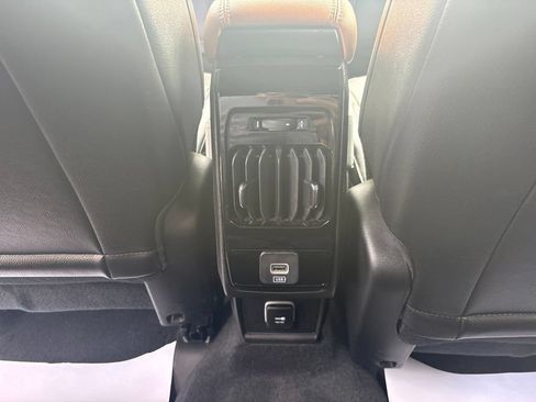 Used 2025 Jeep Compass Limited AWD/4WD image 29