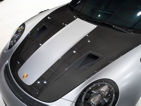 Used 2018 Porsche 911 GT2 RS image 40
